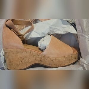 Lisa☆Vicky | Women's Suede Wedge Sandals